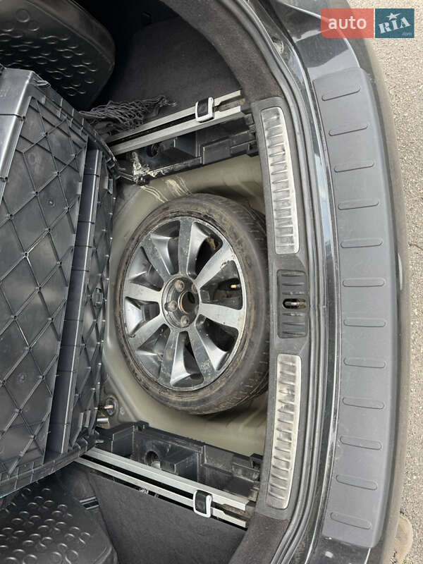 Універсал Toyota Avensis 2010 в Києві