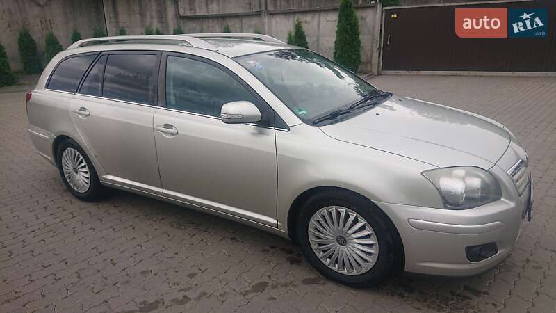 Универсал Toyota Avensis 2006 в Сарнах