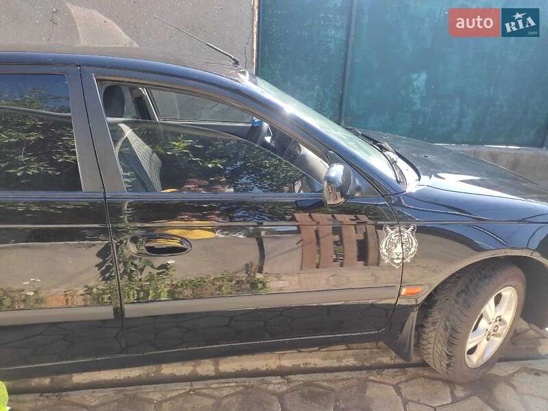 Седан Toyota Avensis 2000 в Одесі