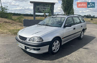 Универсал Toyota Avensis 1998 в Одессе
