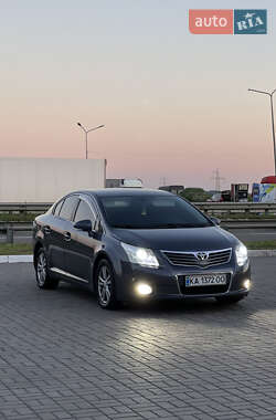Седан Toyota Avensis 2008 в Киеве