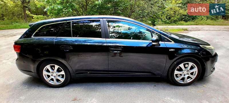 Универсал Toyota Avensis 2012 в Киеве
