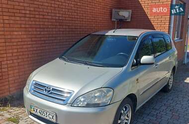 Універсал Toyota Avensis 2002 в Харкові