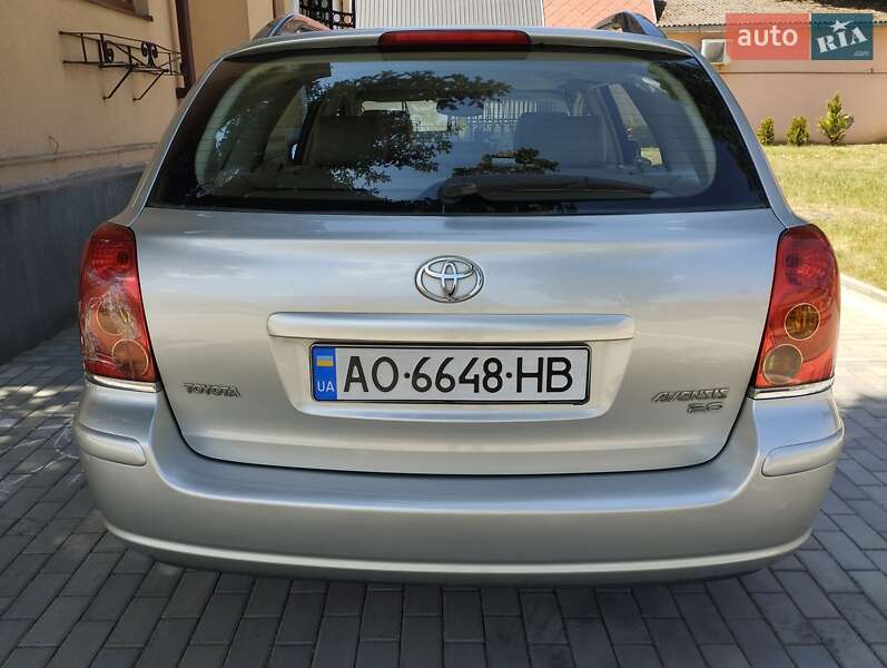Универсал Toyota Avensis 2004 в Виноградове