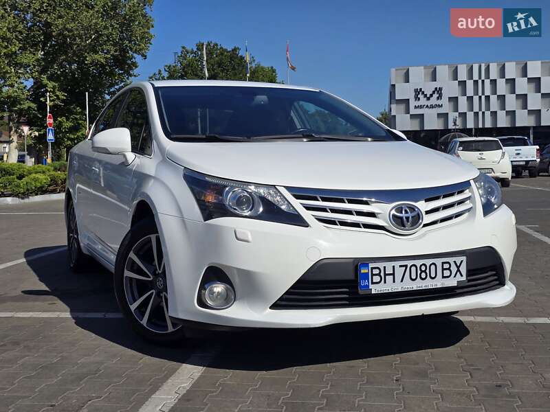 Седан Toyota Avensis 2012 в Одесі
