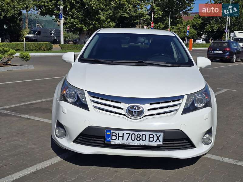Седан Toyota Avensis 2012 в Одесі