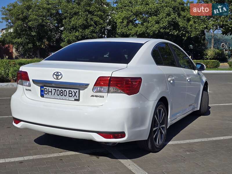 Седан Toyota Avensis 2012 в Одесі