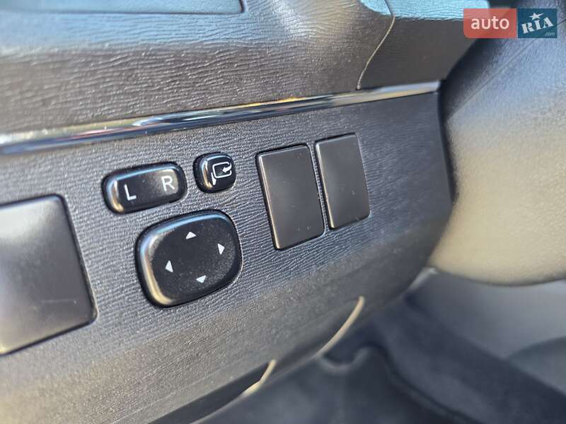Седан Toyota Avensis 2012 в Одесі