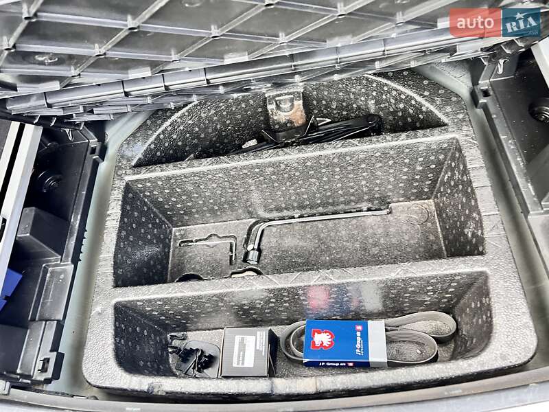 Универсал Toyota Avensis 2011 в Нововолынске