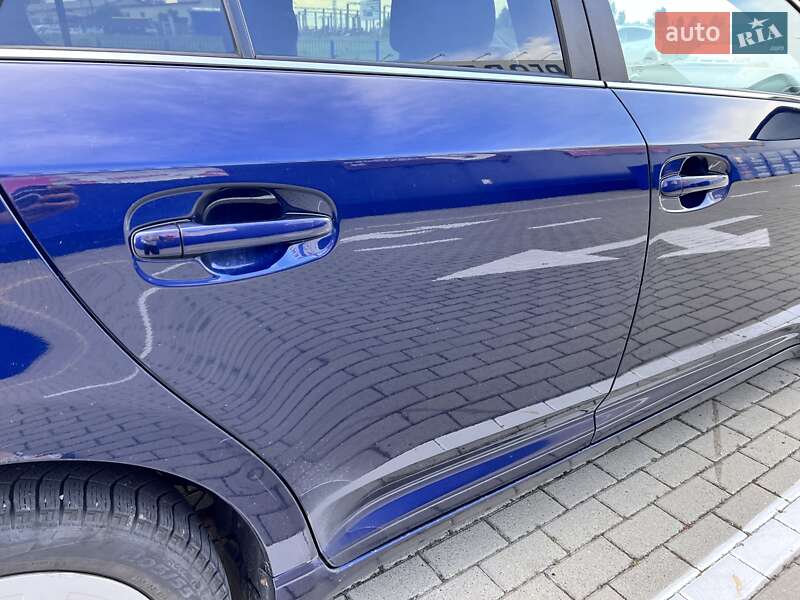 Универсал Toyota Avensis 2011 в Нововолынске