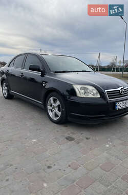 Ліфтбек Toyota Avensis 2004 в Яворові
