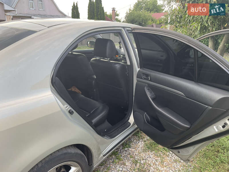 Ліфтбек Toyota Avensis 2006 в Києві