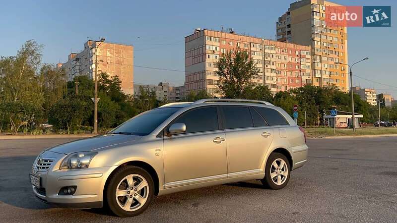 Toyota Avensis 2004