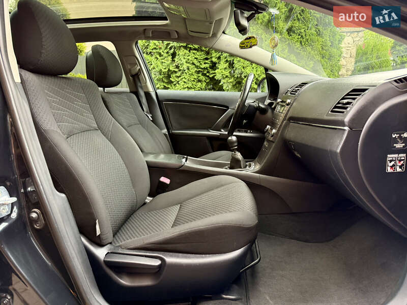 Универсал Toyota Avensis 2009 в Тернополе