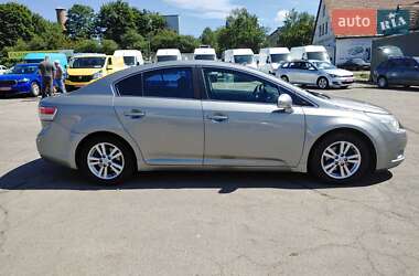 Седан Toyota Avensis 2011 в Рівному