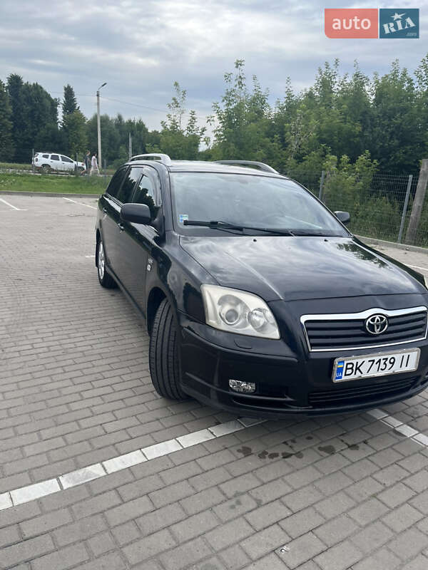 Универсал Toyota Avensis 2005 в Дубно