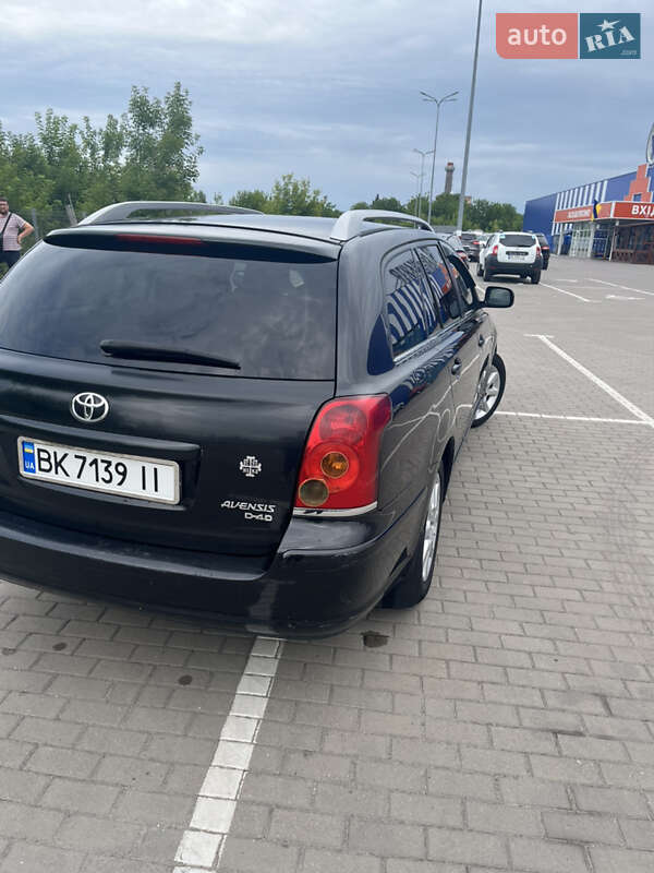 Универсал Toyota Avensis 2005 в Дубно