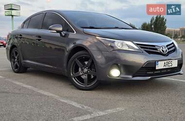 Седан Toyota Avensis 2012 в Киеве