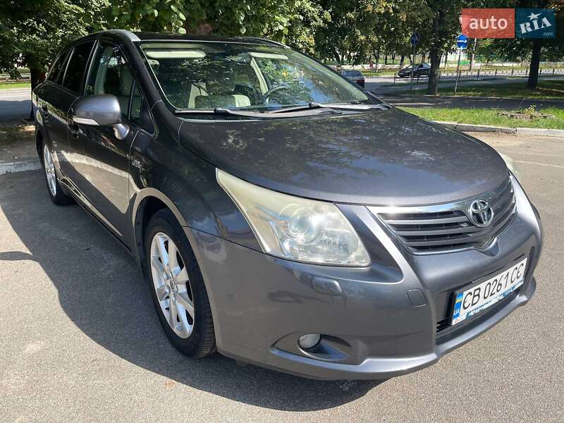 Универсал Toyota Avensis 2008 в Чернигове