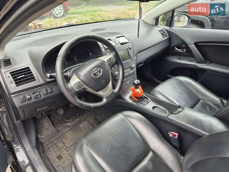 Универсал Toyota Avensis 2010 в Житомире