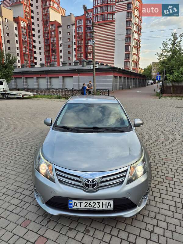 Седан Toyota Avensis 2012 в Ивано-Франковске фото 2 Седан Toyota Avensis 2012 в Ивано-Франковске
