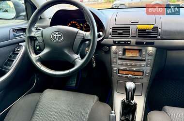 Седан Toyota Avensis 2008 в 