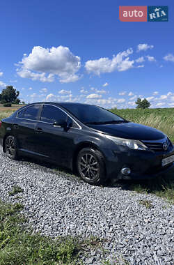Седан Toyota Avensis 2012 в Ровно