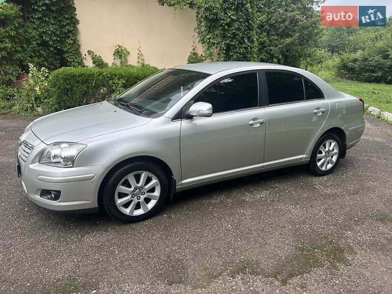 Седан Toyota Avensis 2008 в Трускавце