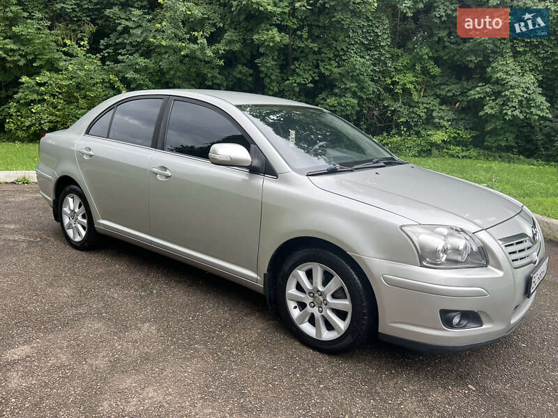 Седан Toyota Avensis 2008 в Трускавце