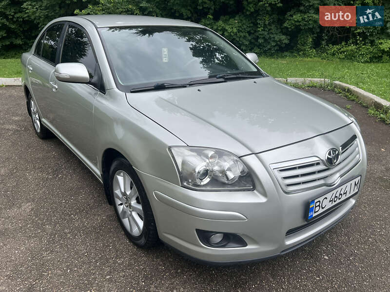 Седан Toyota Avensis 2008 в Трускавце