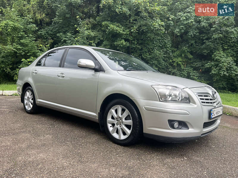 Седан Toyota Avensis 2008 в Трускавце