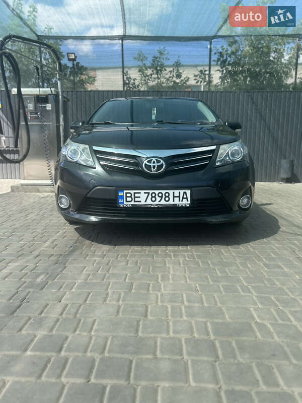 Седан Toyota Avensis 2012 в Первомайске