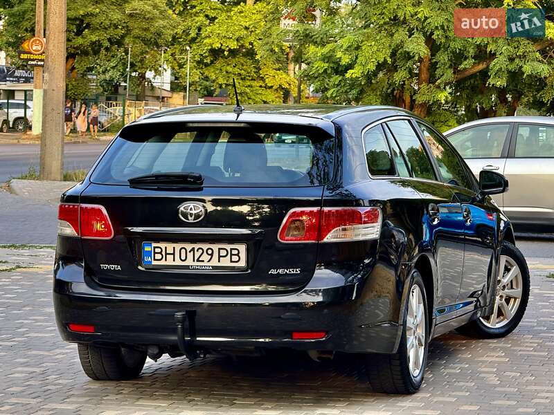 Универсал Toyota Avensis 2009 в Одессе