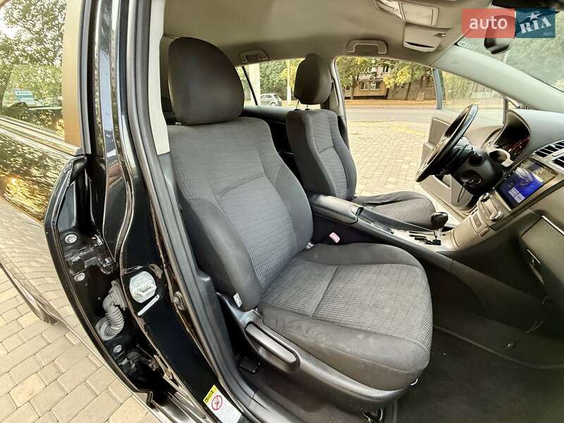 Универсал Toyota Avensis 2009 в Одессе