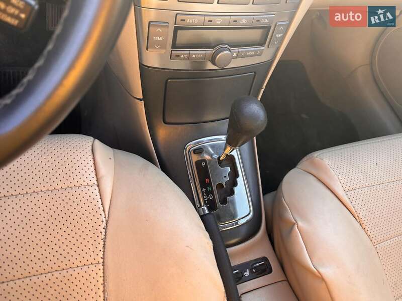 Седан Toyota Avensis 2003 в Овидиополе фото 56 Седан Toyota Avensis 2003 в Овидиополе