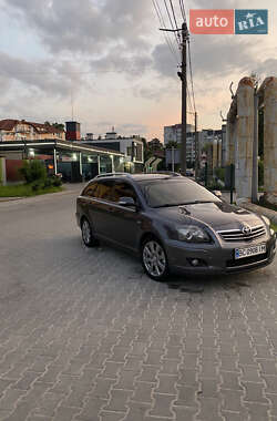 Універсал Toyota Avensis 2007 в Новояворівську
