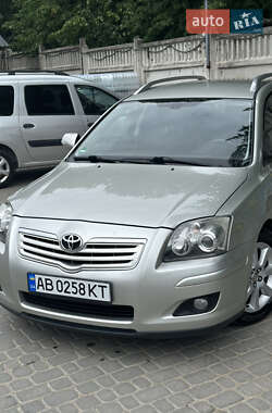 Універсал Toyota Avensis 2006 в Вінниці