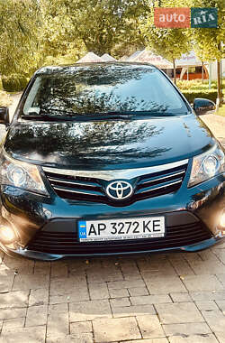 Седан Toyota Avensis 2012 в Кременчуге