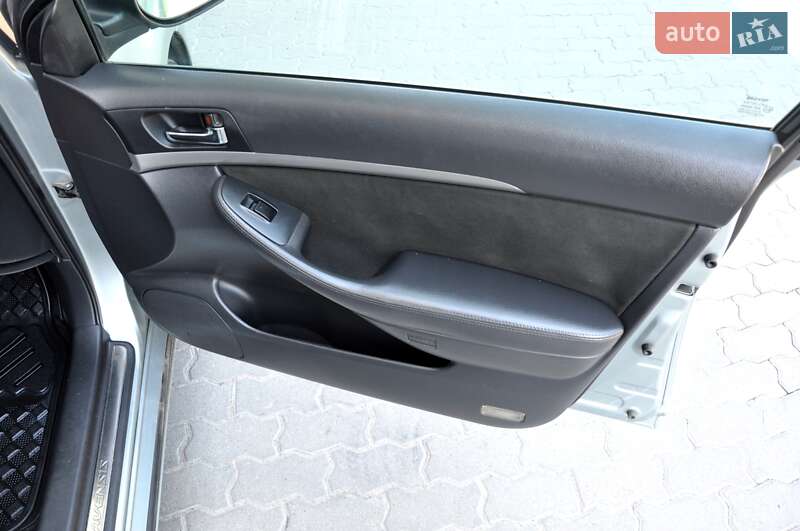 Седан Toyota Avensis 2007 в Львове фото 21 Седан Toyota Avensis 2007 в Львове