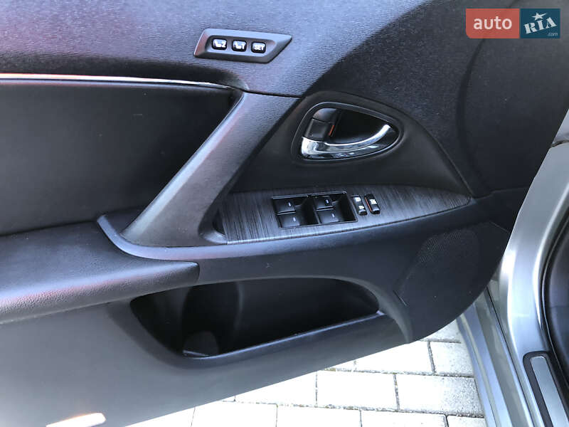 Универсал Toyota Avensis 2008 в Луцке