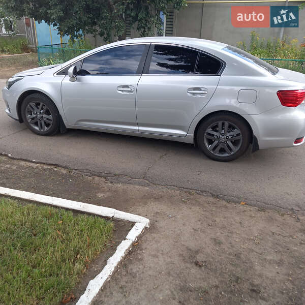Седан Toyota Avensis 2012 в Одесі