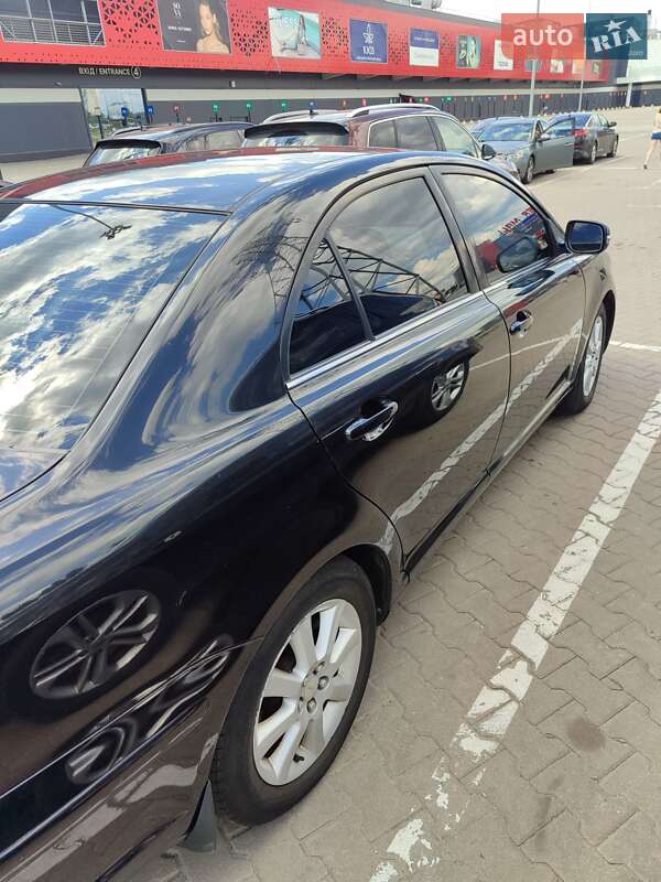 Седан Toyota Avensis 2007 в Киеве