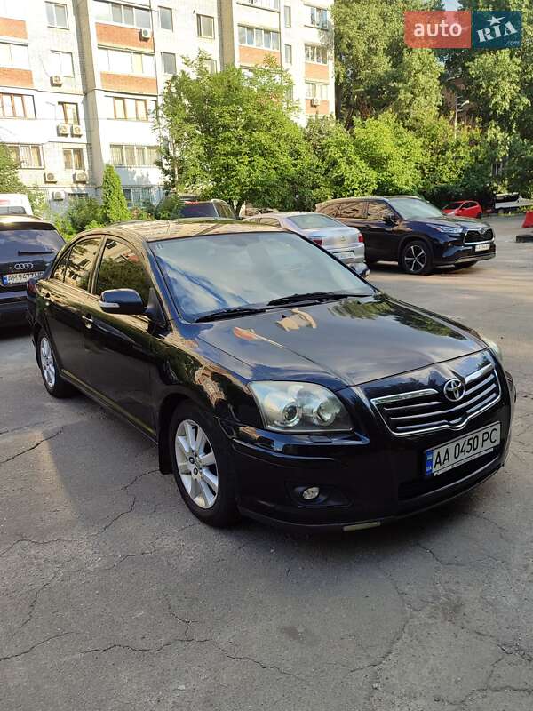 Седан Toyota Avensis 2007 в Киеве