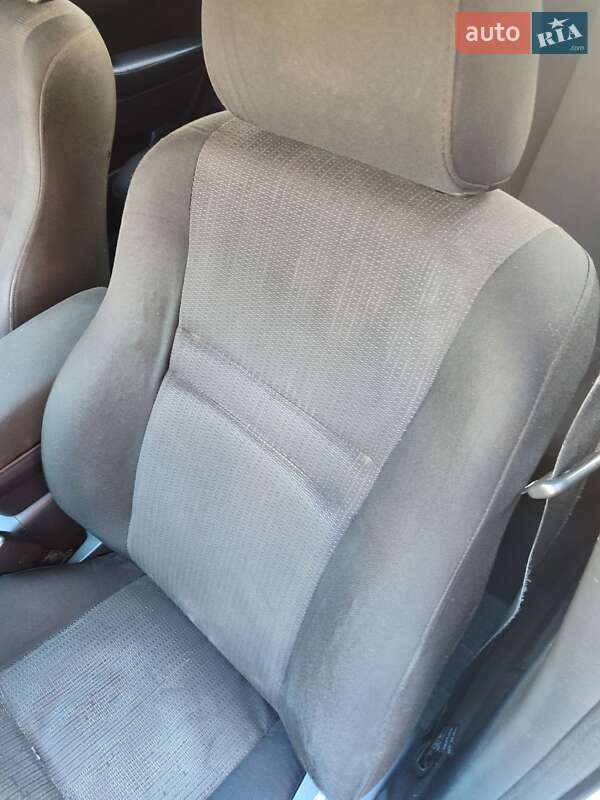 Седан Toyota Avensis 2007 в Киеве