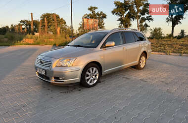 Универсал Toyota Avensis 2004 в Святопетровское