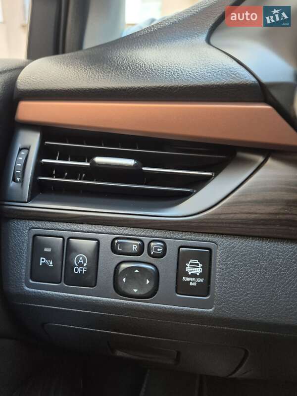 Универсал Toyota Avensis 2016 в Ивано-Франковске