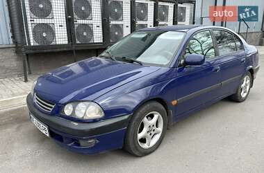 Седан Toyota Avensis 1997 в Запорожье
