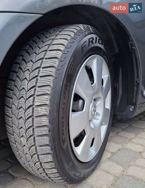 Универсал Toyota Avensis 2006 в Ивано-Франковске