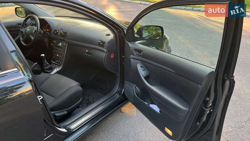 Универсал Toyota Avensis 2006 в Кременчуге