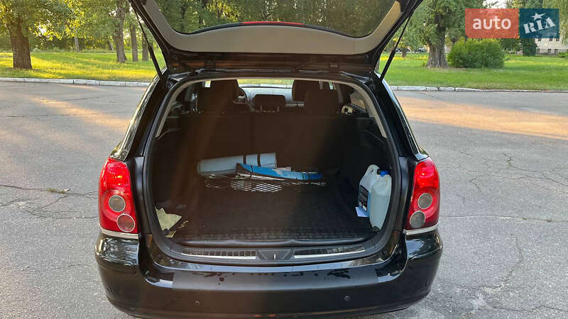 Универсал Toyota Avensis 2006 в Кременчуге